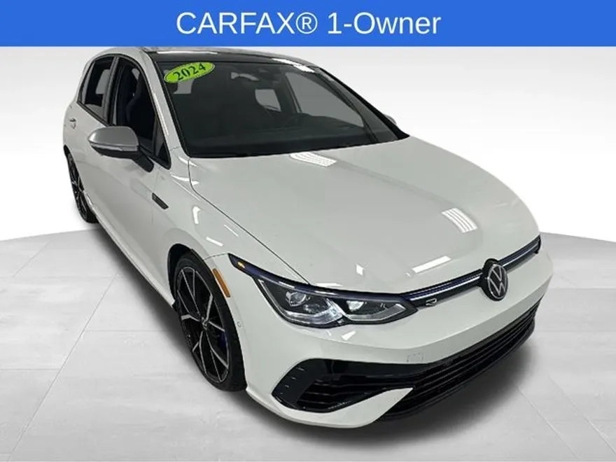 2024 Volkswagen Golf R photo 1