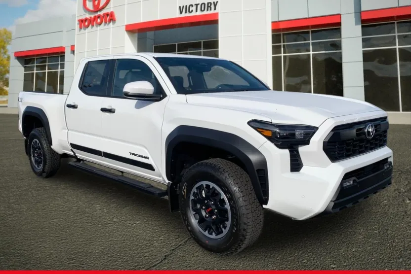 2025 Toyota Tacoma TRD Off-Road Double Cab photo 1