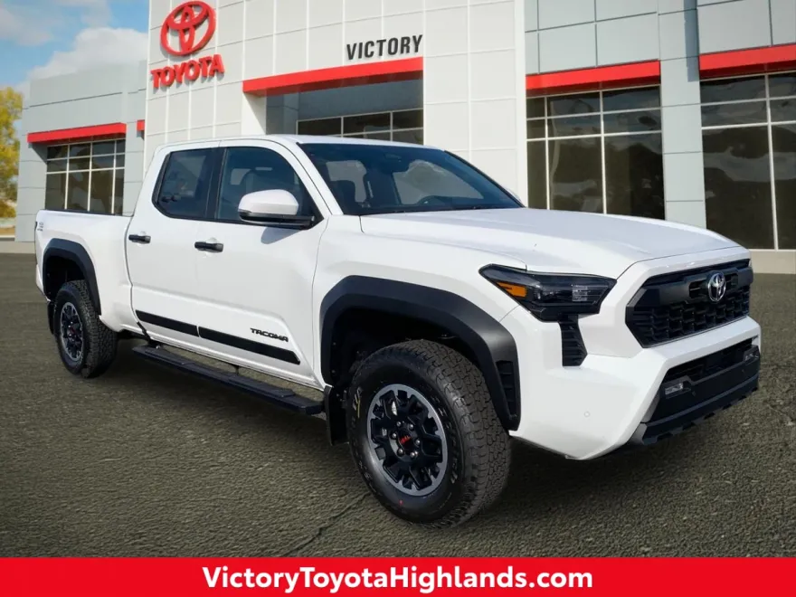 2025 Toyota Tacoma TRD Off-Road Double Cab photo 1