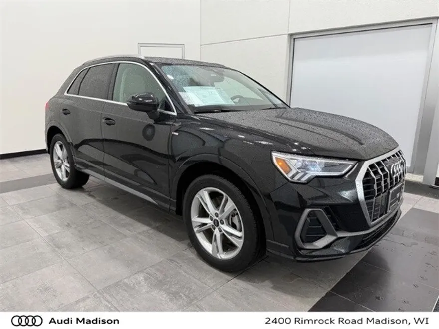 2024 Audi Q3 Premium Plus S line photo 1