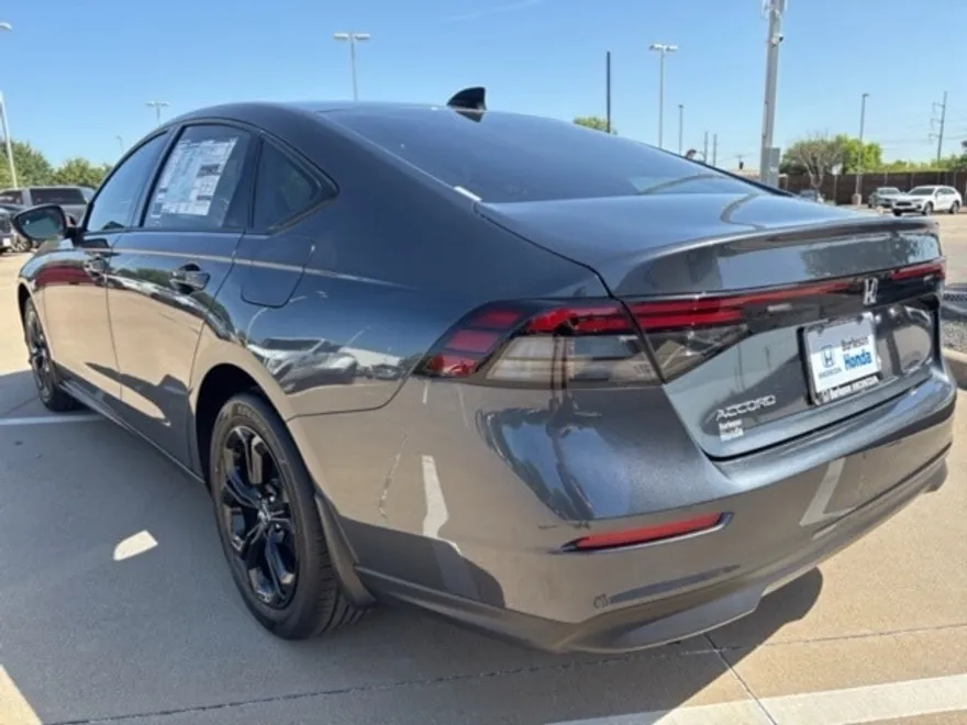 2025 Honda Accord SE photo 1