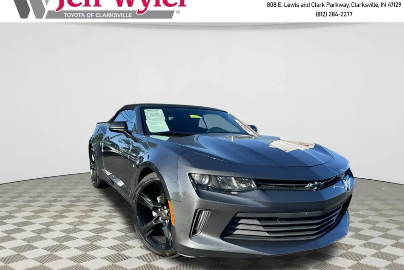 2018 Chevrolet Camaro 1LT photo 1