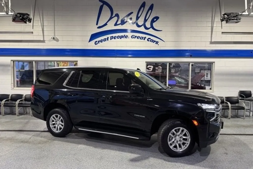 2021 Chevrolet Tahoe LT photo 1