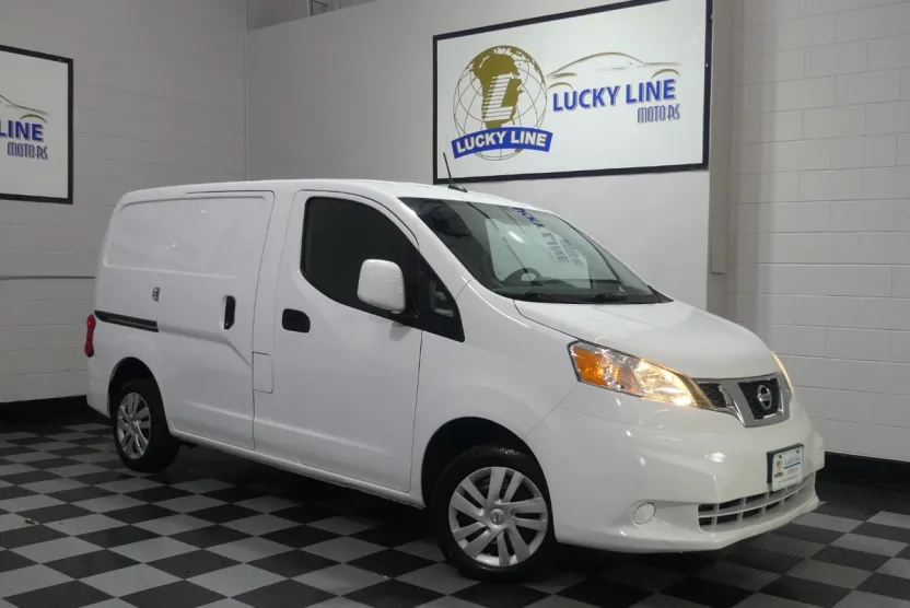 2020 Nissan NV200 SV photo 1