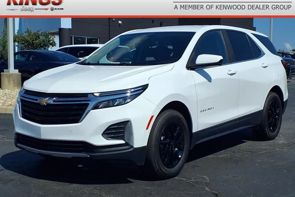 2022 Chevrolet Equinox LT photo 1