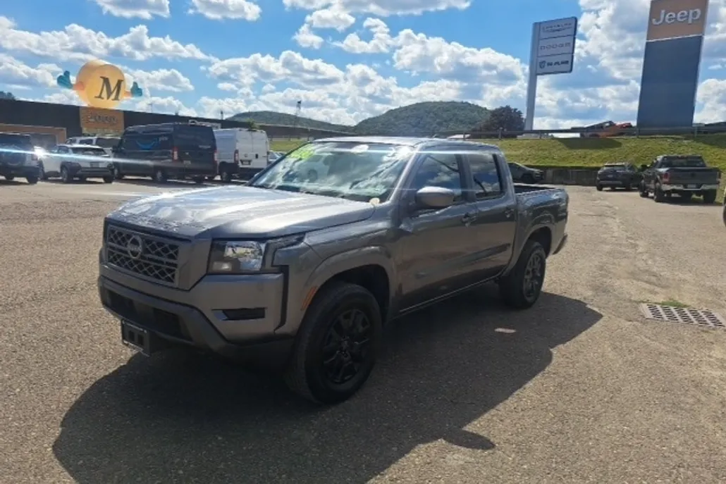 2023 Nissan Frontier SV photo 1