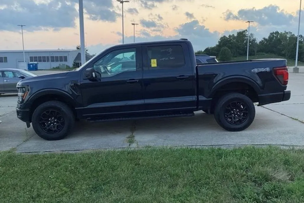 2024 Ford F-150 XLT photo 1