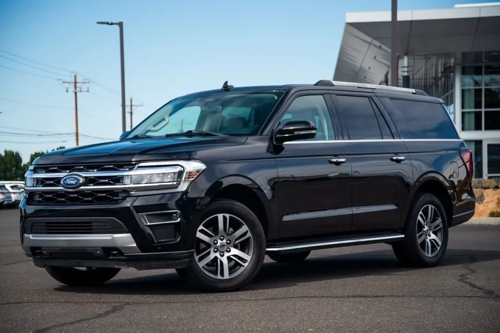 2022 Ford Expedition MAX Limited photo 1
