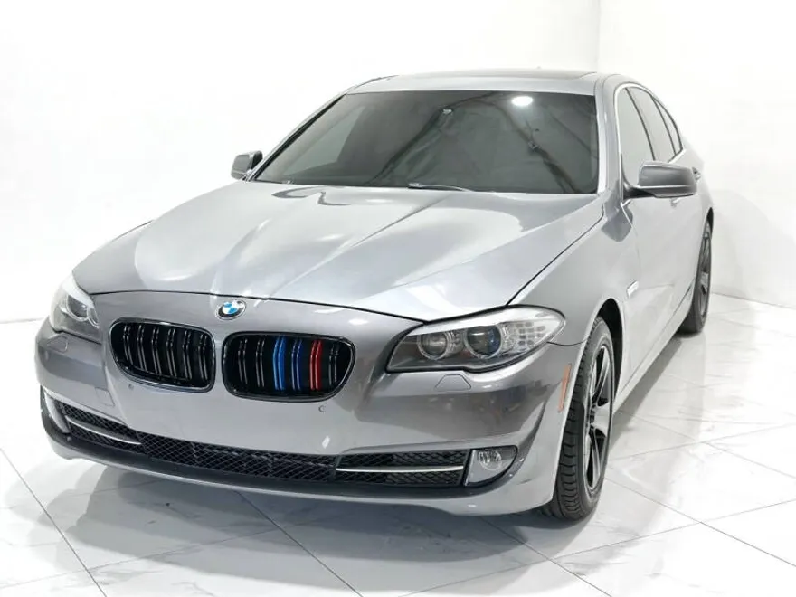 2012 Bmw 528i 5-series photo 1