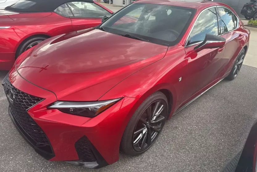 2023 Lexus IS 350 F SPORT photo 1