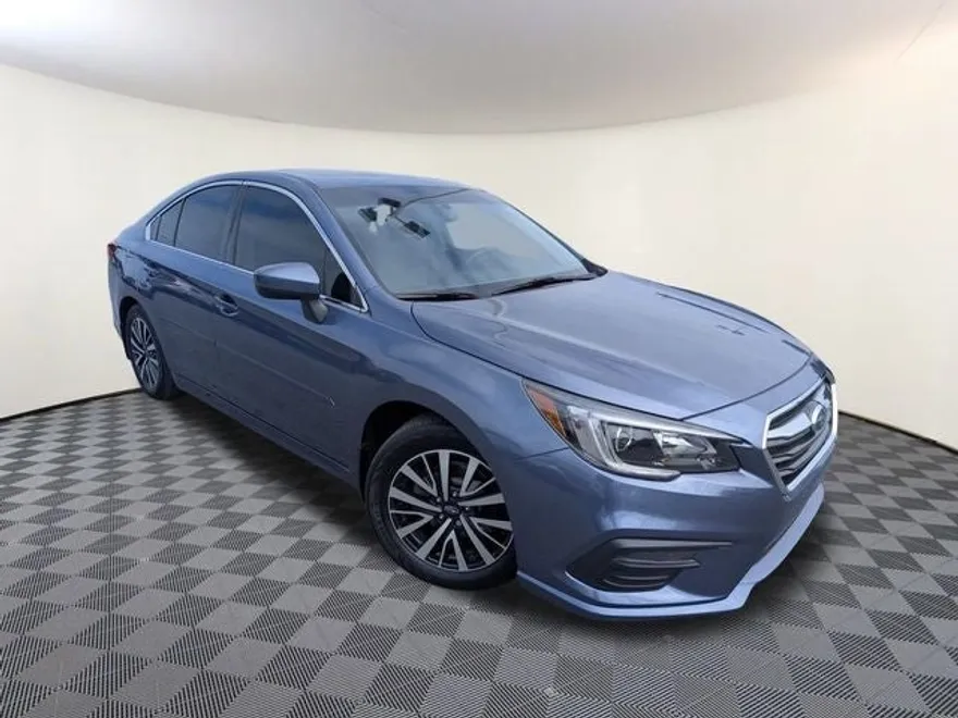2018 Subaru Legacy 2.5i Premium photo 1