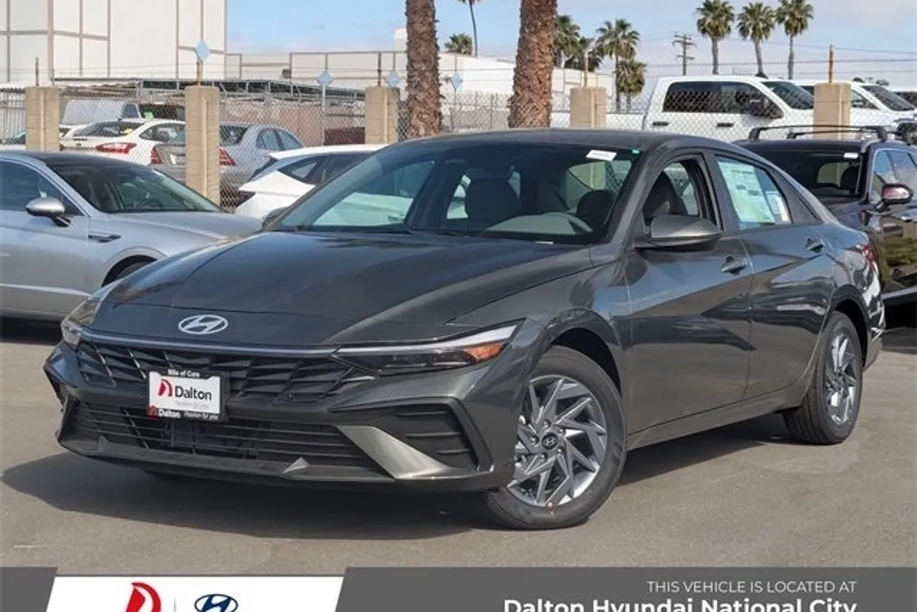 2025 Hyundai Elantra Hybrid Blue photo 1