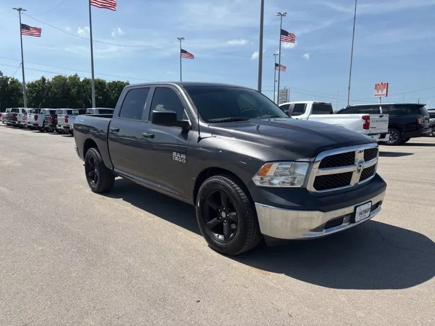 2018 Ram 1500 Tradesman photo 1