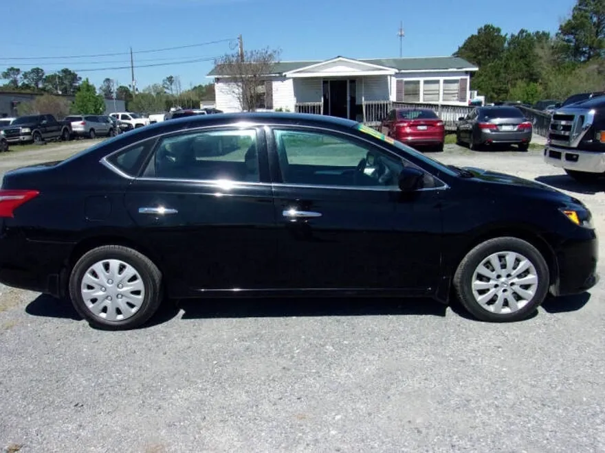2018 Nissan Sentra S photo 1