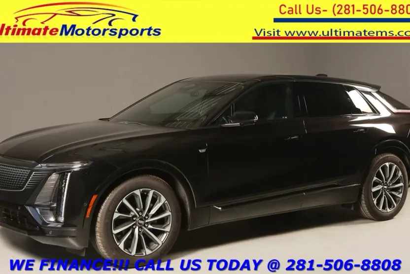 2024 Cadillac Lyriq Sport photo 1