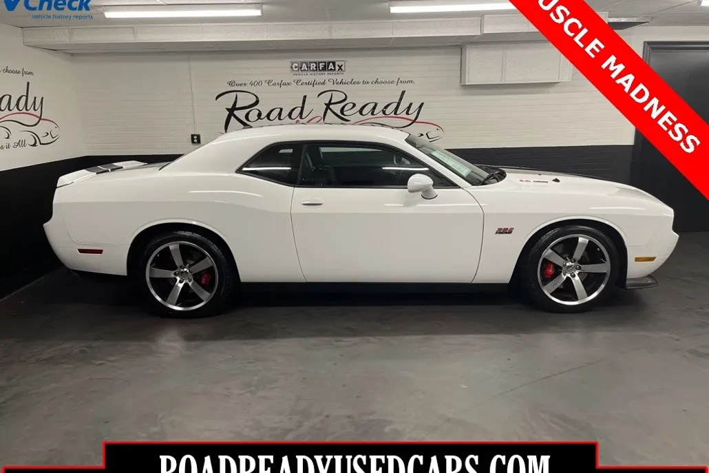 2014 Dodge Challenger SRT8 photo 1