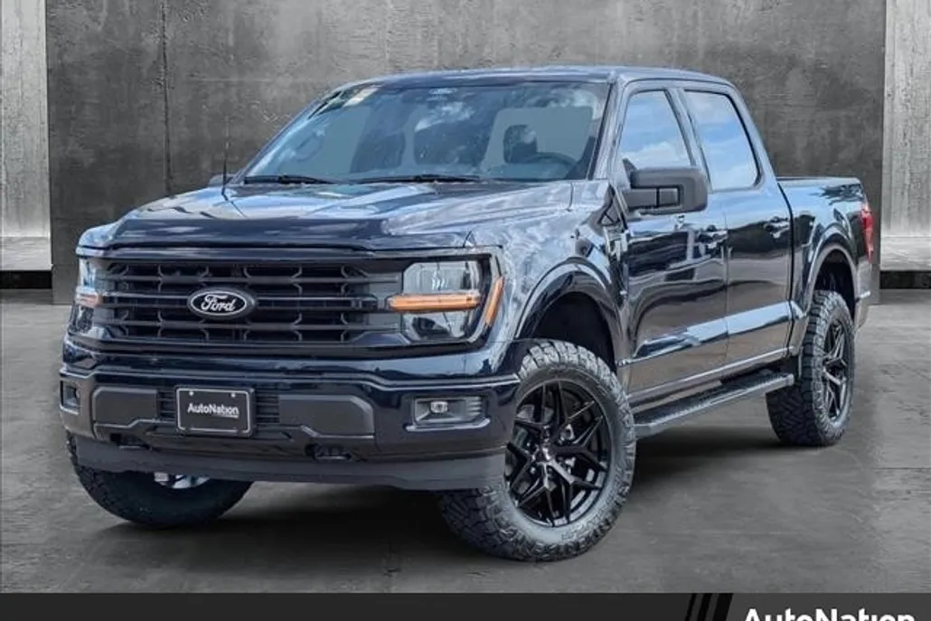 2025 Ford F-150 XLT photo 1