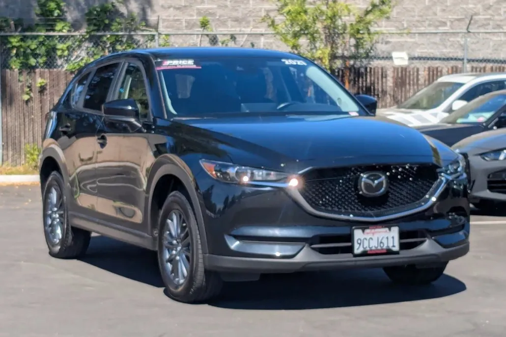 2021 Mazda CX-5 Touring photo 1