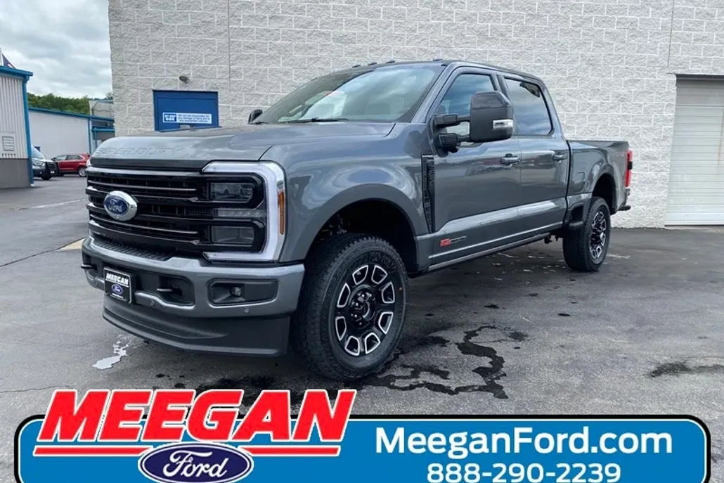 2025 Ford F-250 Platinum photo 1