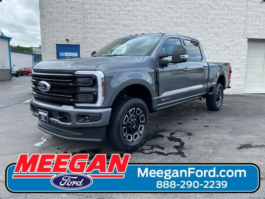 2025 Ford F-250 Platinum photo 1