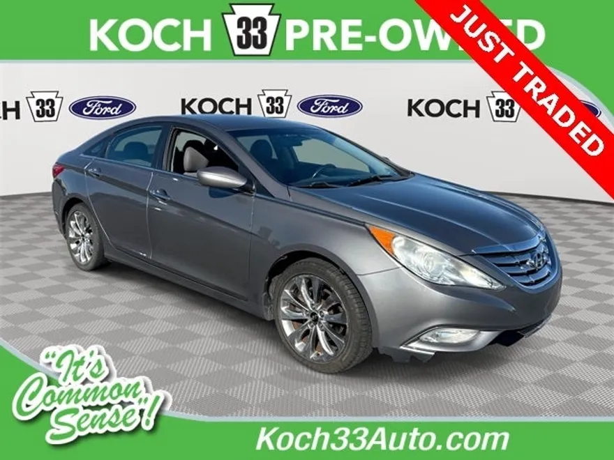2011 Hyundai Sonata SE photo 1