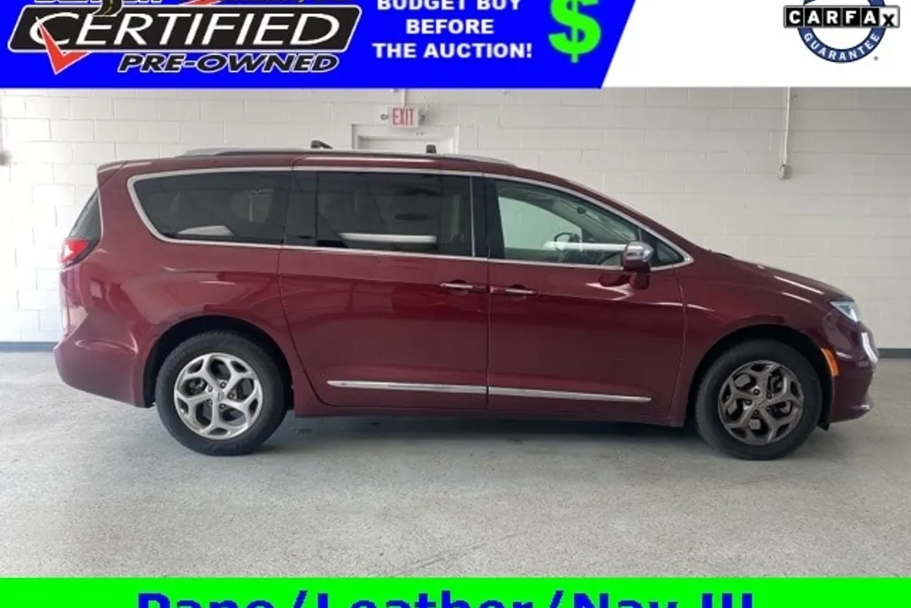 2021 Chrysler Pacifica Limited photo 1