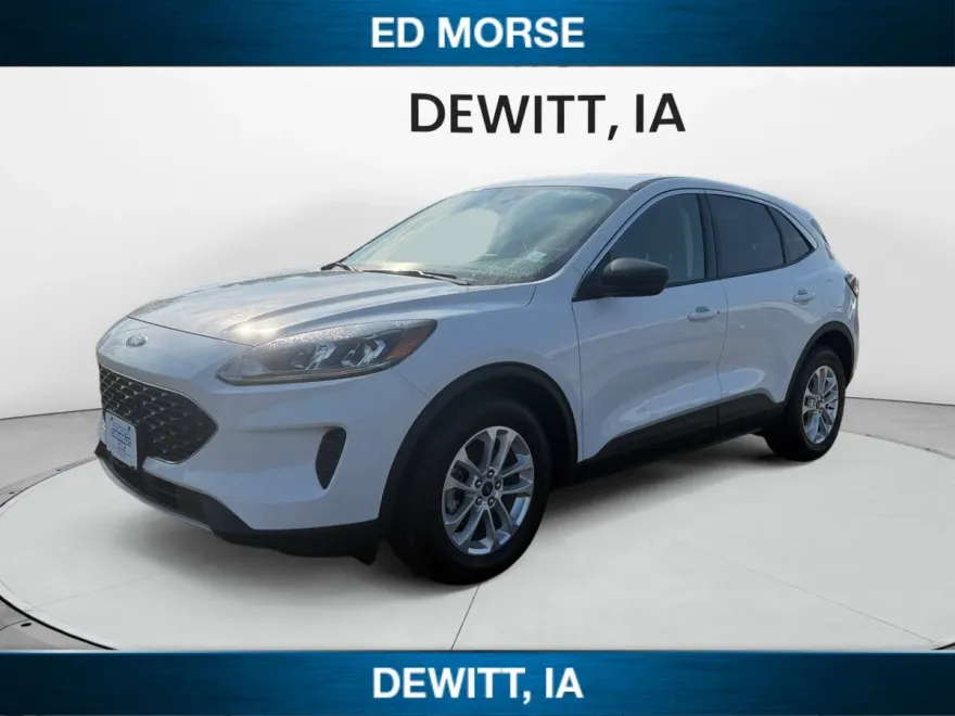 2022 Ford Escape SE Hybrid photo 1