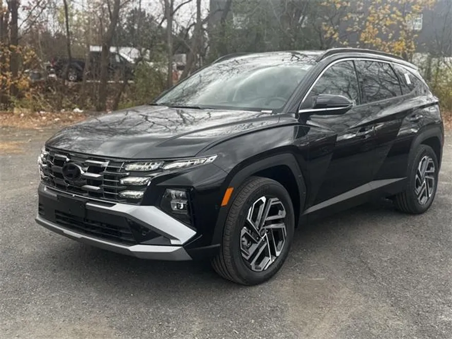 2025 Hyundai Tucson Hybrid Limited photo 1