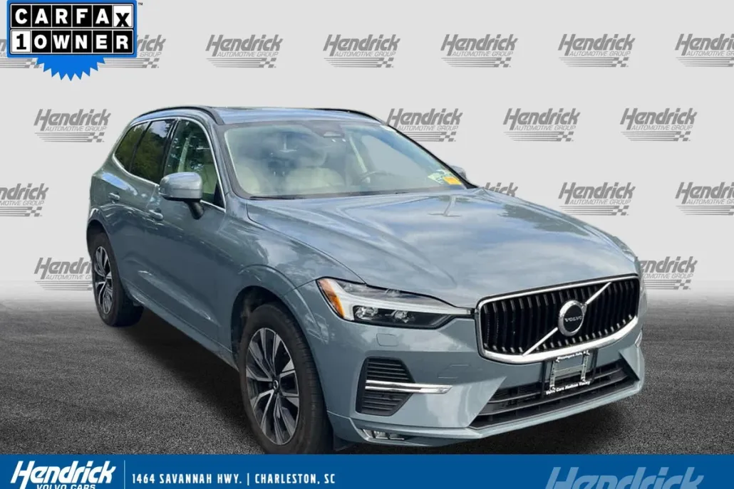 2023 Volvo XC60 Core Hybrid photo 1