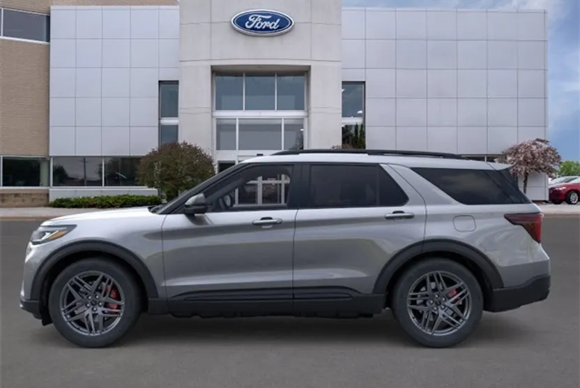2025 Ford Explorer ST photo 1