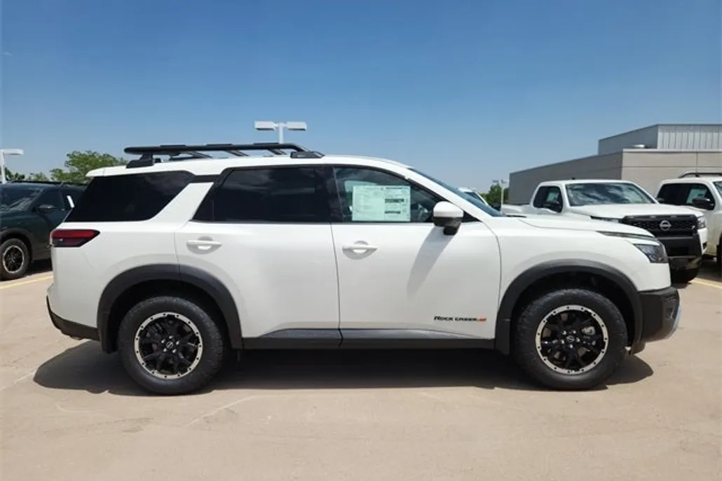 2025 Nissan Pathfinder Rock Creek photo 1