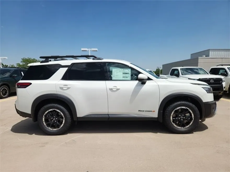 2025 Nissan Pathfinder Rock Creek photo 1