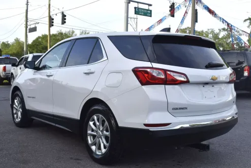 2018 Chevrolet Equinox LT photo 3