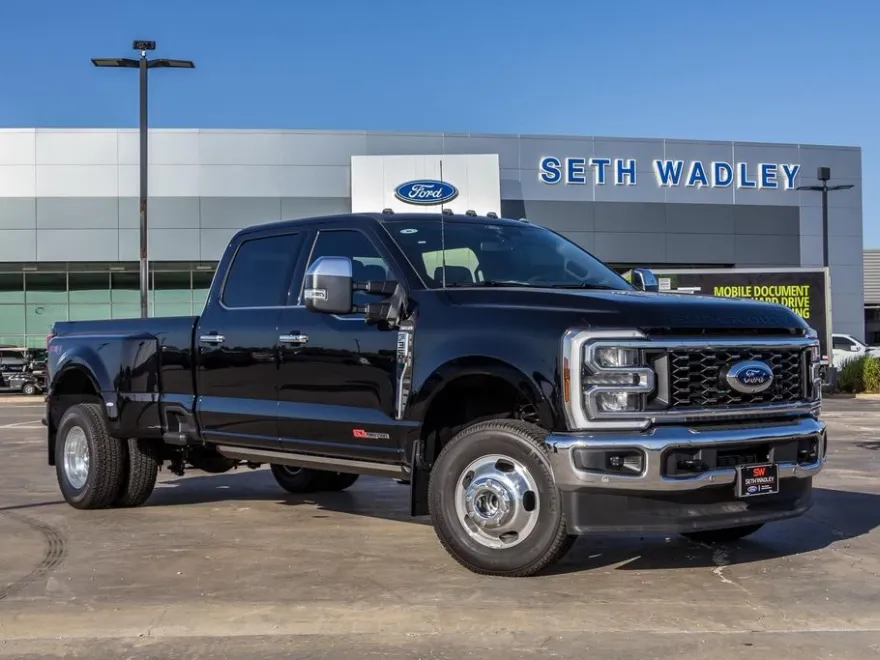 2025 Ford F-350 photo 1