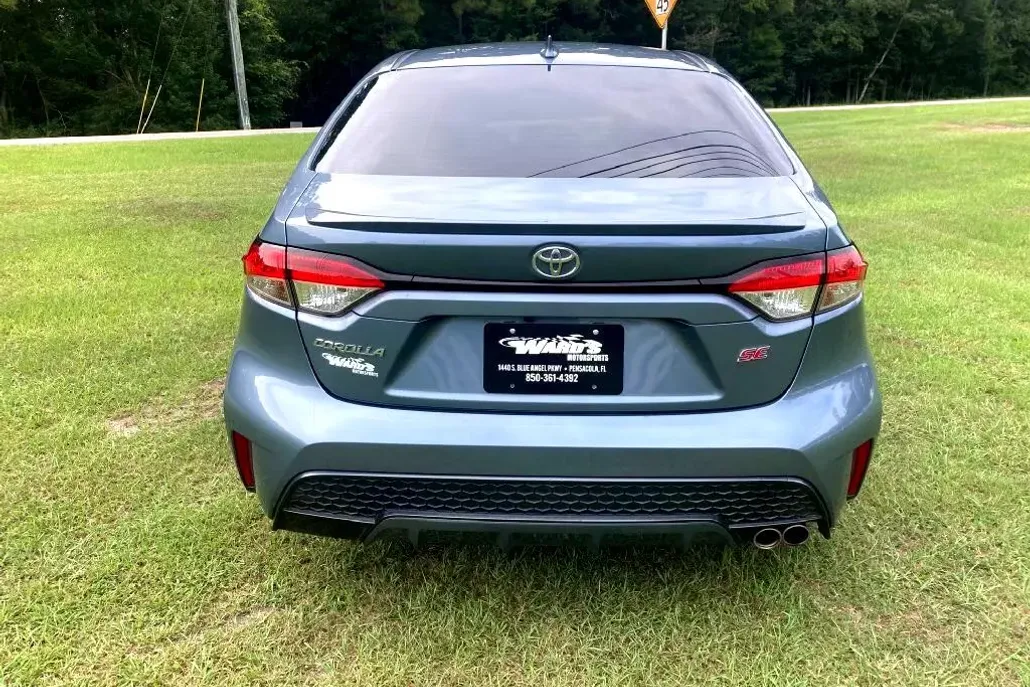 2020 Toyota Corolla SE photo 1