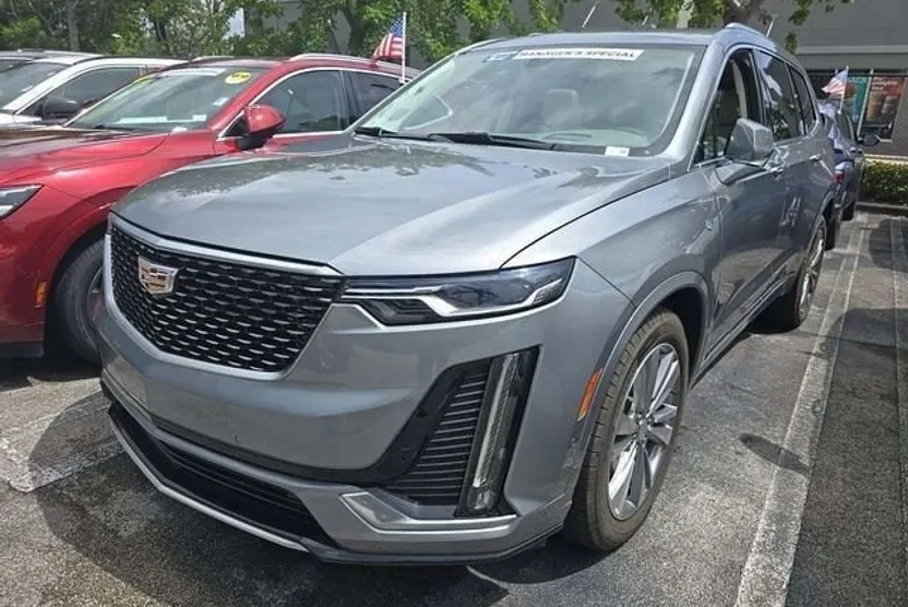 2024 Cadillac XT6 Premium Luxury photo 1