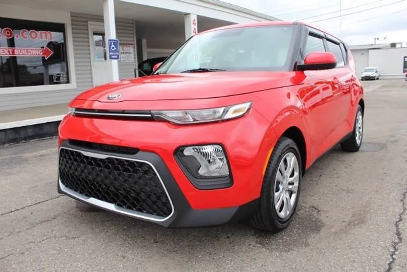 2020 Kia Soul LX photo 1