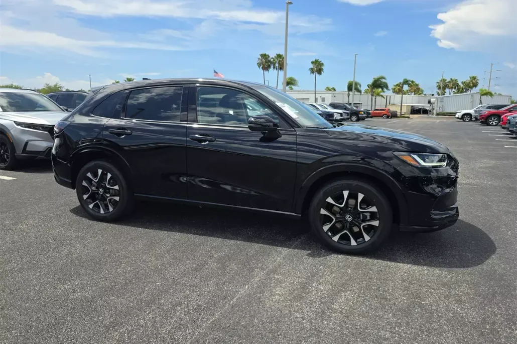 2026 Honda HR-V EX-L photo 1