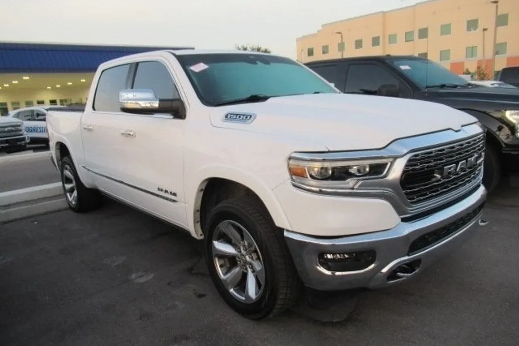2022 Ram 1500 Limited photo 1