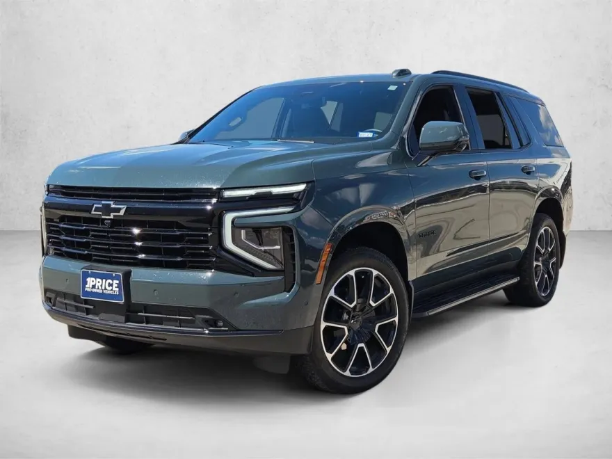 2025 Chevrolet Tahoe RST photo 1