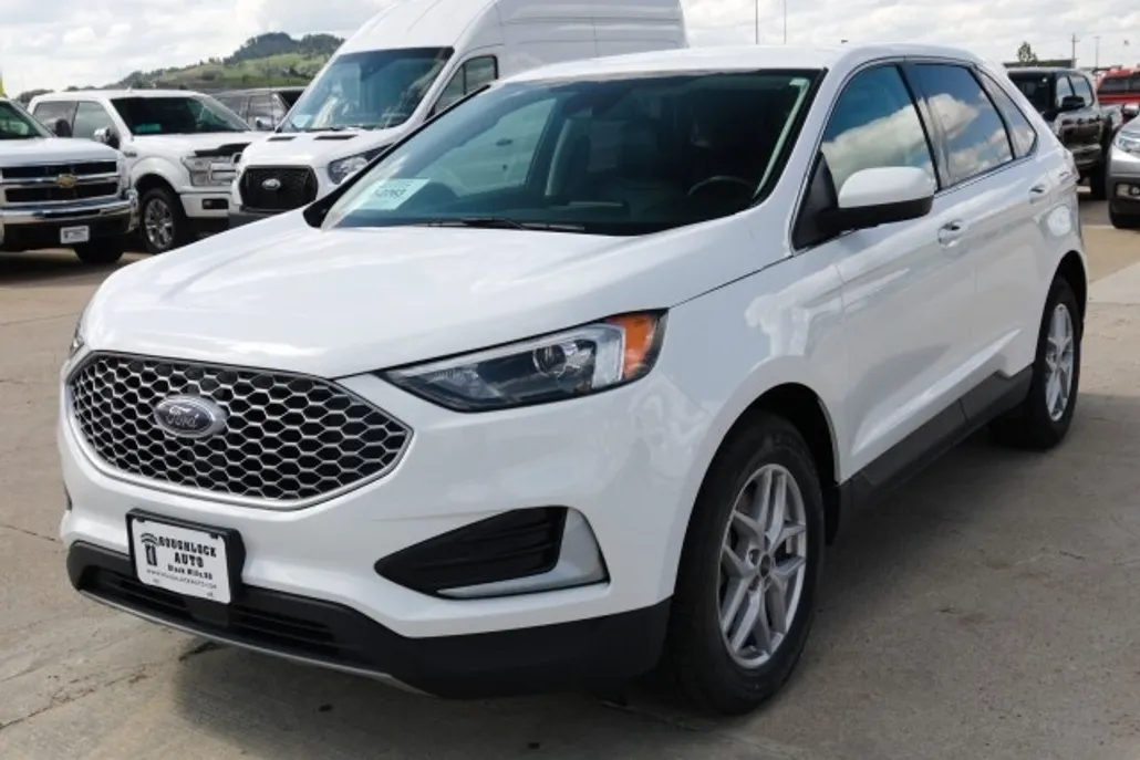 2024 Ford Edge SEL photo 1