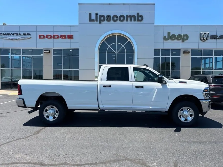 2025 Ram 3500 Tradesman photo 1