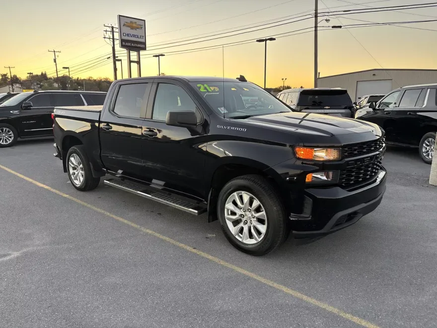 2021 Chevrolet Silverado 1500 Custom photo 1