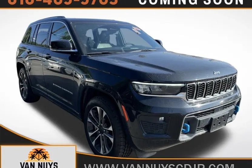 2023 Jeep Cherokee Overland 4xe photo 1