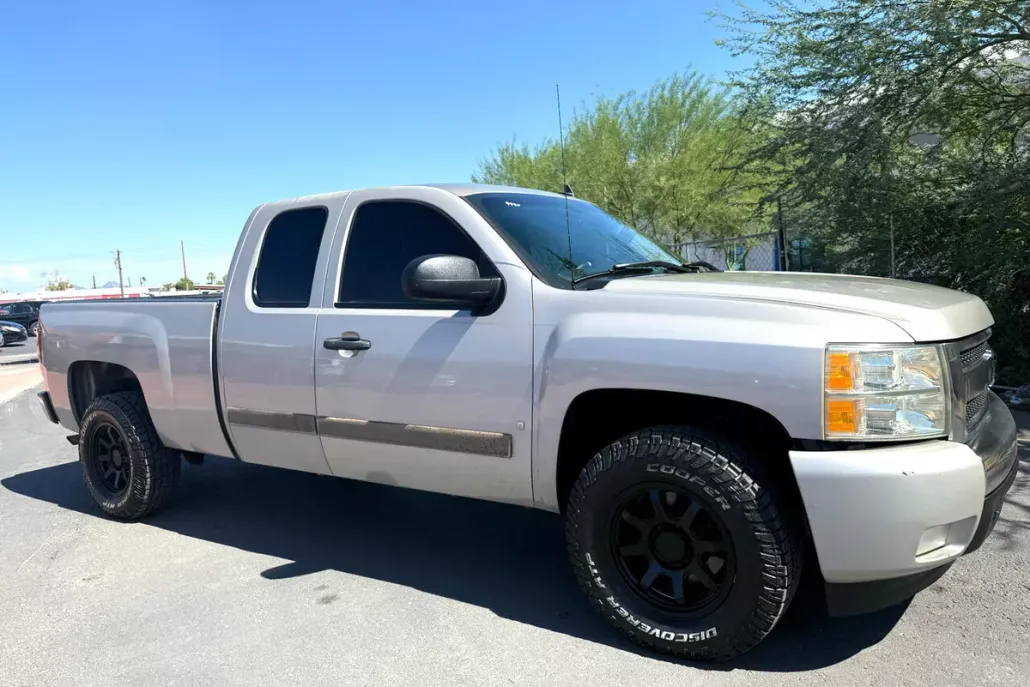 2007 Chevrolet Silverado 1500 LT photo 1