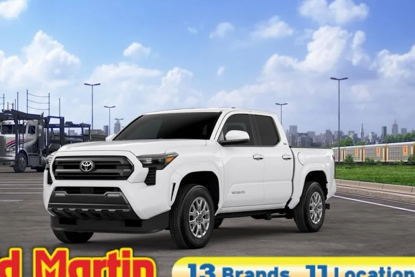 2025 Toyota Tacoma SR5 photo 1