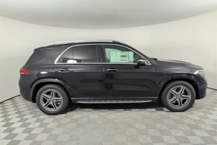 2026 Mercedes Benz GLE 580 4MATIC photo 1