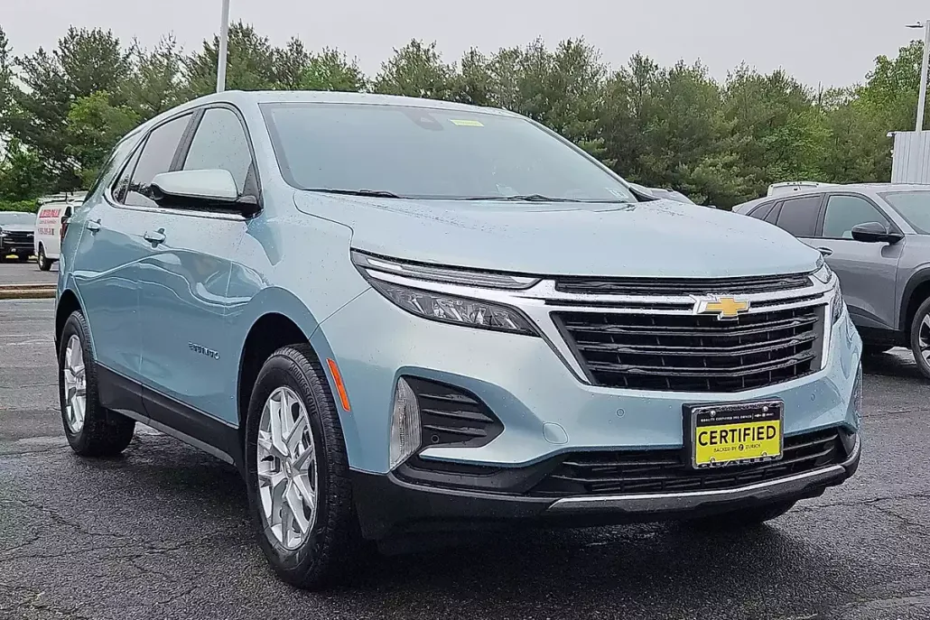 2022 Chevrolet Equinox LT photo 1
