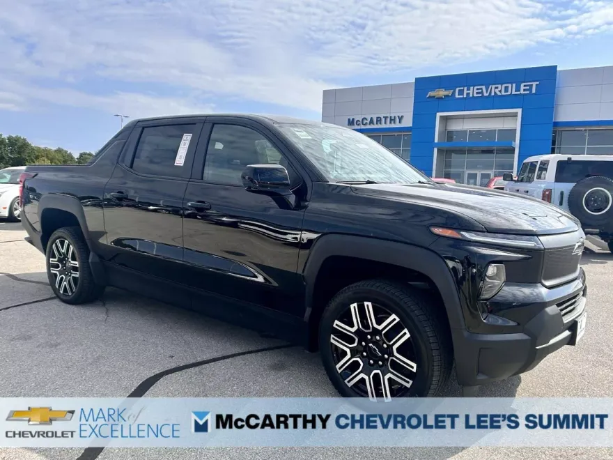 2026 Chevrolet Silverado Work Truck photo 1