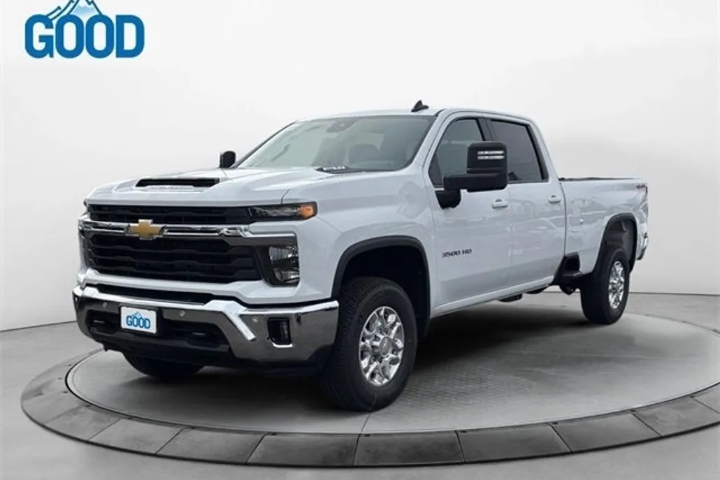 2025 Chevrolet Silverado 3500HD LT photo 1